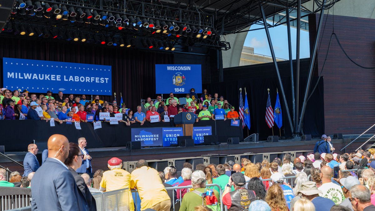 Tony4WI's tweet photo. It was an honor to walk in Milwaukee’s Annual Labor Day Parade today and celebrate the workers who make our state great #LaborFest https://t.co/9i3kuZu09T
