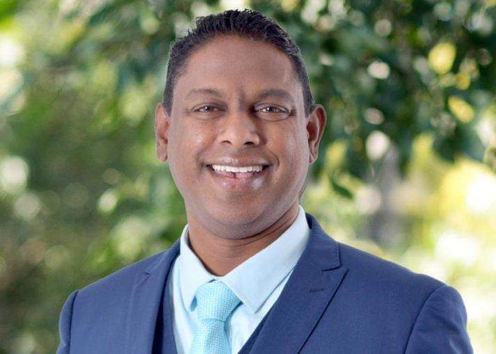 AfricaFactsZone's tweet photo. The body of South African Pastor, Siva Moodley is still lying in a mortuary in Johannesburg for over a year now, as his family and members of his congregation continue to wait for his resurrection.

He died at the age of 53 on August 15, 2021. https://t.co/IySrRED4GV