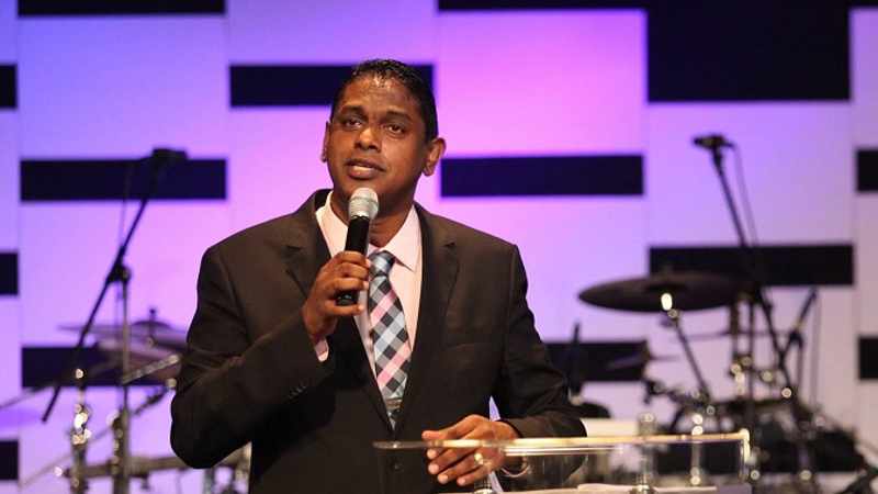 AfricaFactsZone's tweet photo. The body of South African Pastor, Siva Moodley is still lying in a mortuary in Johannesburg for over a year now, as his family and members of his congregation continue to wait for his resurrection.

He died at the age of 53 on August 15, 2021. https://t.co/IySrRED4GV