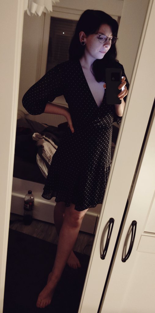 celestryall's tweet photo. This dress though 🔥🔥🔥 https://t.co/vwTc2T4ohC