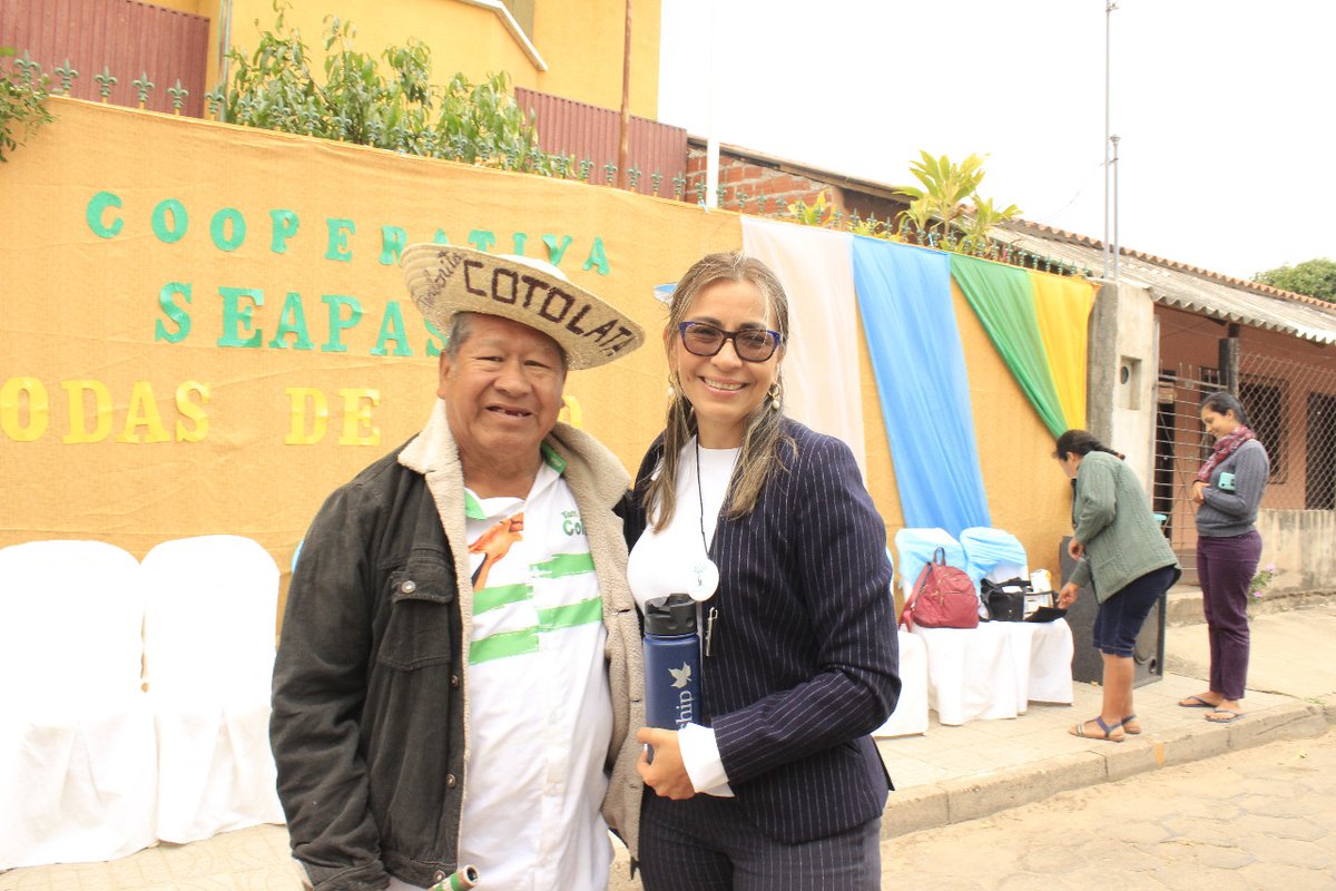 MariaTeresaVar6's tweet photo. Celebrando el 50 aniversario de la Cooperativa SEAPAS R.L. en el municipio de El Torno, más de 10 años trabajando junto a esta ejemplar cooperativa, logrando que los usuarios aporten en la conservación de recursos hídricos https://t.co/MwmXKhaxJC