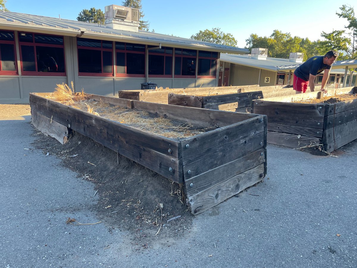 Thank you Dad's Club for rebuilding the garden boxes between the 100 and 200 buildings! Nick Borris, Shane Sullivan, Jesse van Zee, and Chris Koenig you are amazing!