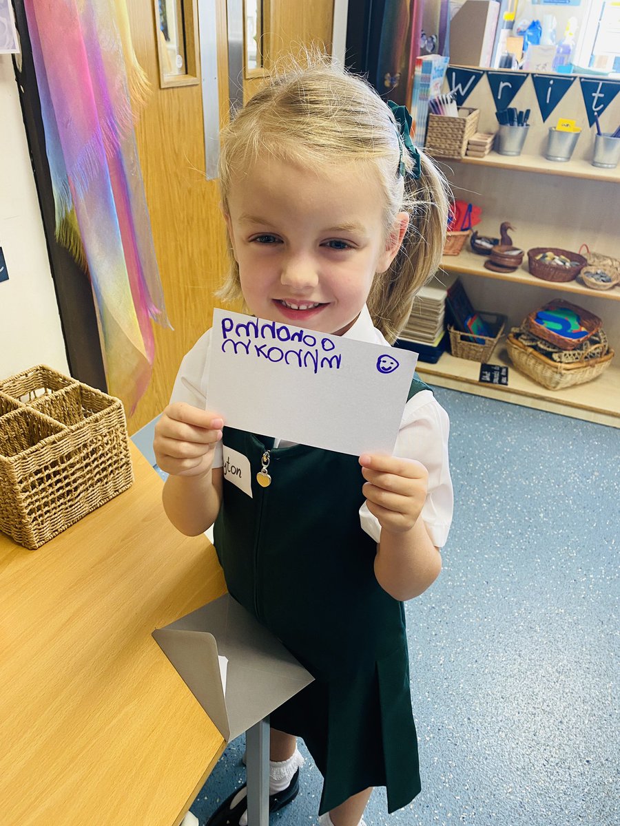 sjvblackpool's tweet photo. Keen to put pencil to paper and make marks already on our first day ✏️💚💛 #SJVRDH #SJVEnglish #SJVWriting https://t.co/cVm8DMwRCI