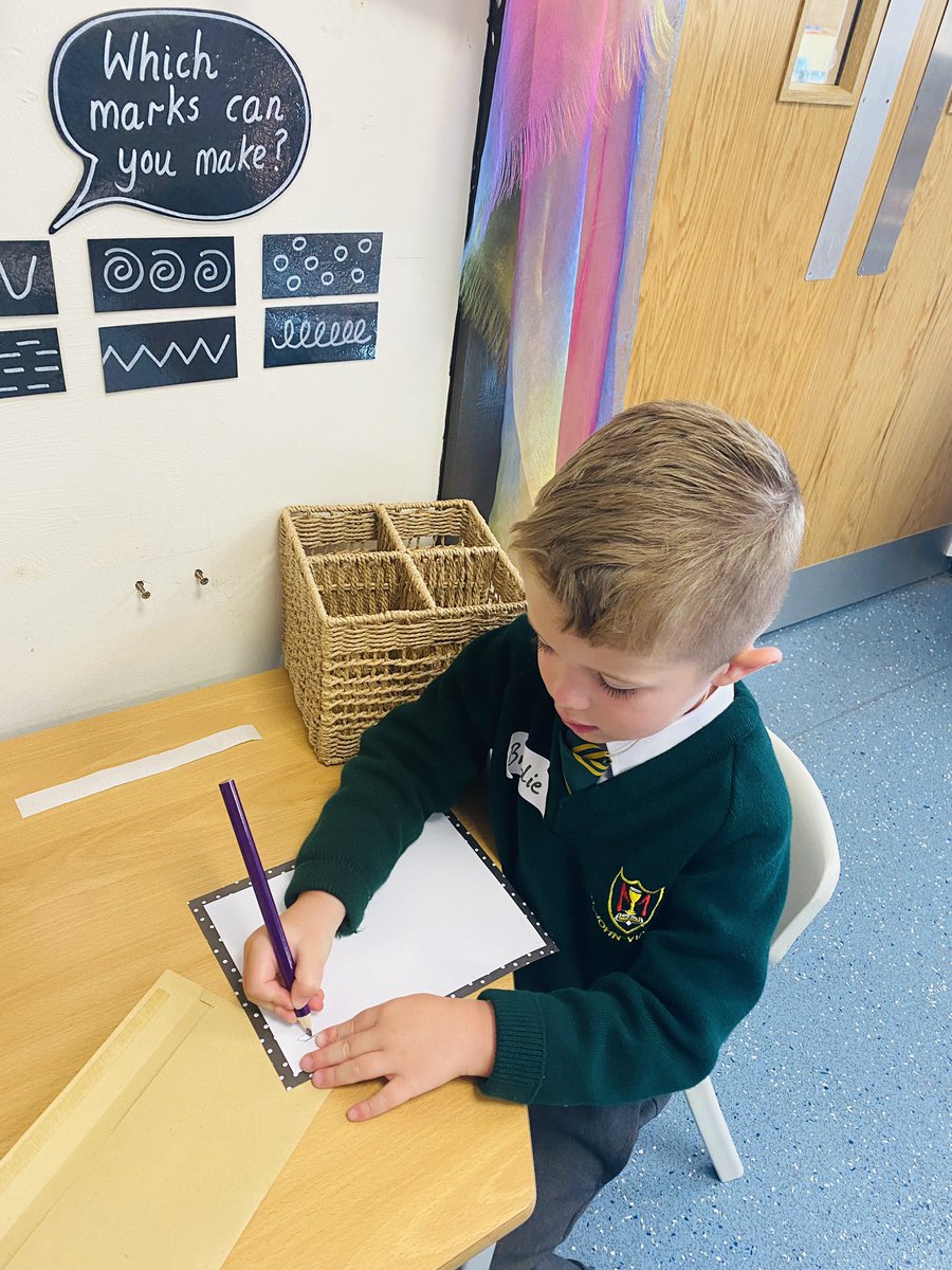 sjvblackpool's tweet photo. Keen to put pencil to paper and make marks already on our first day ✏️💚💛 #SJVRDH #SJVEnglish #SJVWriting https://t.co/cVm8DMwRCI