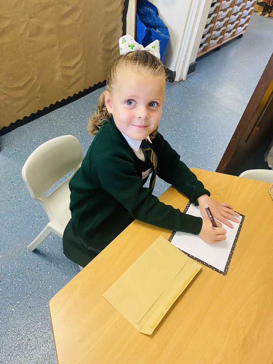 sjvblackpool's tweet photo. Keen to put pencil to paper and make marks already on our first day ✏️💚💛 #SJVRDH #SJVEnglish #SJVWriting https://t.co/cVm8DMwRCI