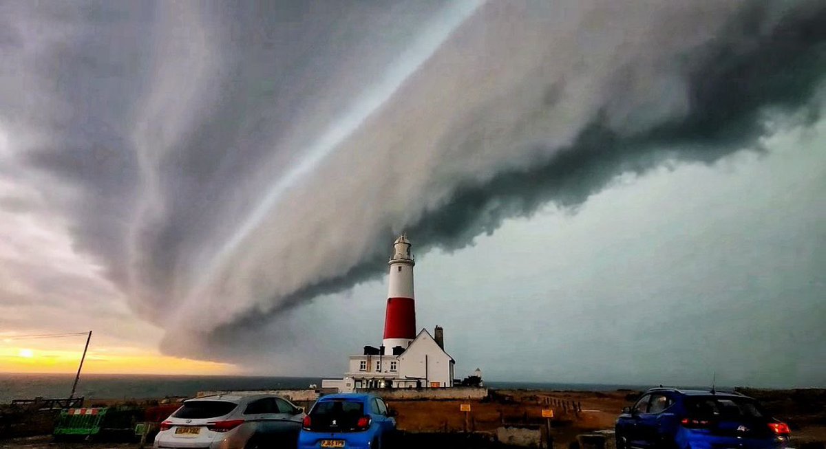 Amazing sky over Portland, Dorset this evening. Storm front. #weather