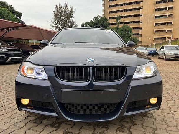 autocars_ng's tweet photo. For Sale🤩👌
Condition: Toks/foreign standard ✅ 💯 
Few months used 
Extremely Clean BMW 3-Series 2009/2010 model🤯
Transmission: automatic
Price: 3.3m⚠️
Location: kaduna🌇 https://t.co/GsLYYAUA1a