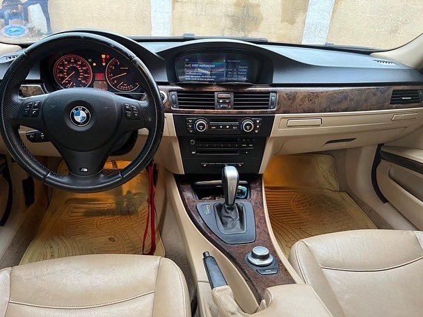 autocars_ng's tweet photo. For Sale🤩👌
Condition: Toks/foreign standard ✅ 💯 
Few months used 
Extremely Clean BMW 3-Series 2009/2010 model🤯
Transmission: automatic
Price: 3.3m⚠️
Location: kaduna🌇 https://t.co/GsLYYAUA1a