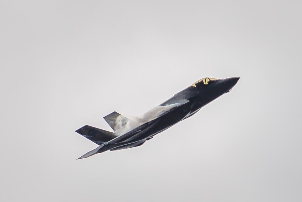VikingVimal's tweet photo. Lockheed Martin’s badass stealth fighter F-35A was booming the skies of Toronto as it was performing the finale of the Air Show. #cne2022 #visittoronto #ciastoronto @CIASToronto https://t.co/79eG46MBsR