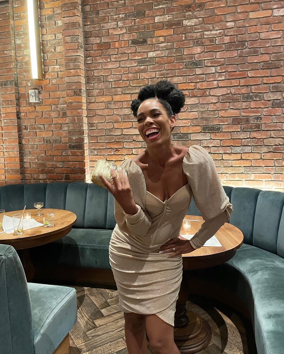 luvangelalewis's tweet photo. Feelin’ fabulous in the Big Apple! ✨

 #WhenInNewYork #NewYorkCity #Fashion #Glam https://t.co/F7ccka9S5q