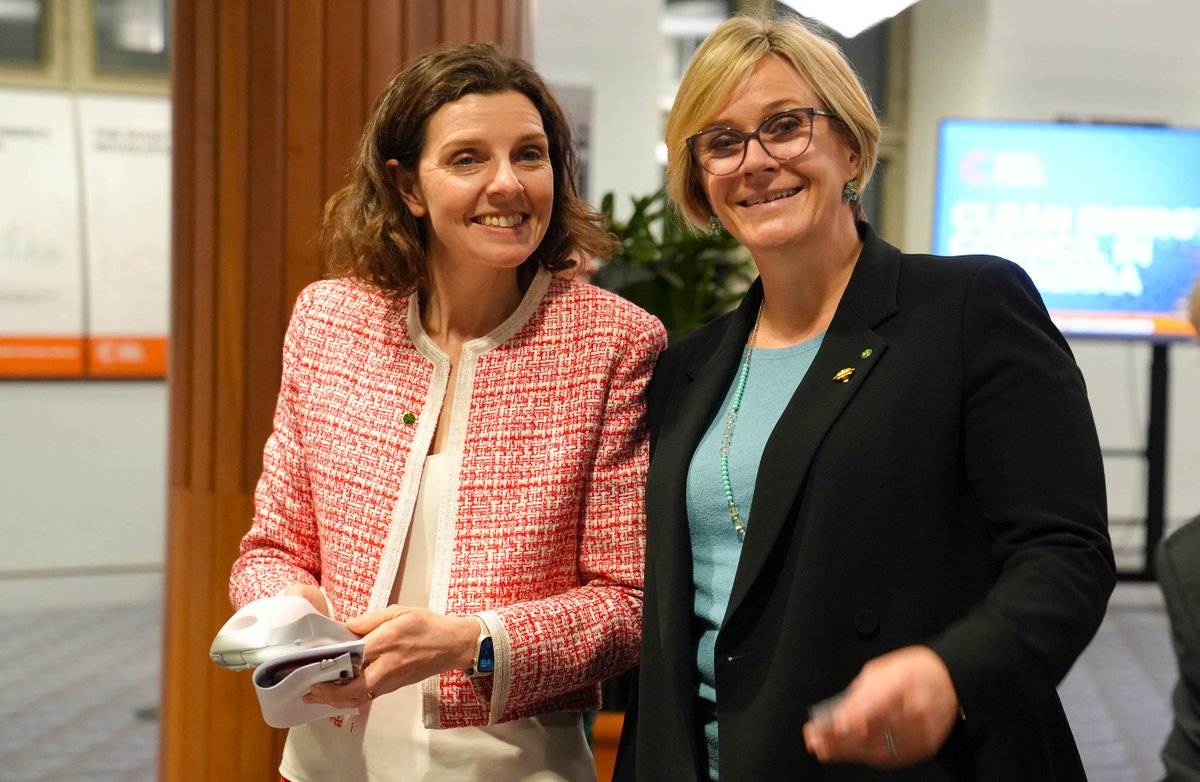 cleannrgcouncil's tweet photo. In Canberra last night @cleannrgcouncil members gathered with renewable energy industry leaders and policymakers to discuss Australia's future as a clean energy superpower. Here are  few moments from a great evening. #ACleanFix https://t.co/ULlE0Y4Ss1