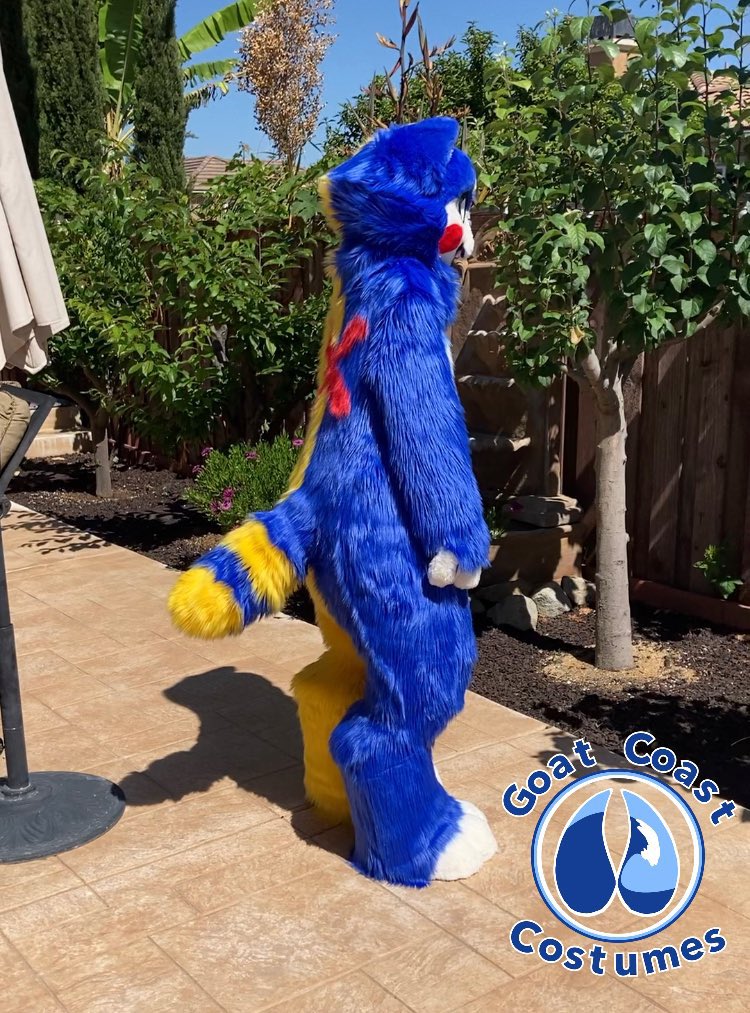 LuciusGoat's tweet photo. @finbunn I make fursuits!!! (Over at @GoatCoastCO ) https://t.co/YBnubO8spB