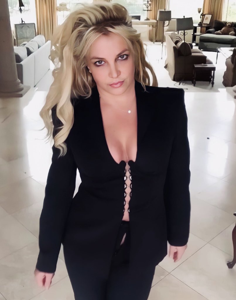 Fan Account 🌹🚀 on Twitter: "After being silenced for over a decade