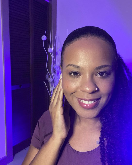 I managed to put all 3 inches of my hair into a ponytail. I caught this miracle on camera and might share<a href="/tag/asmr"class="tags"><span>#asmr</span></a>