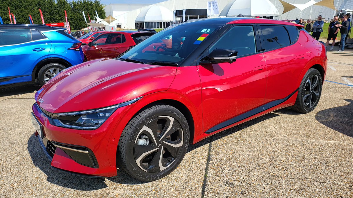 Checkout the latest ‘real life’ motoring news and reviews from <a href="/MotorMartin1/">MotorMartin</a>. Don’t forget to share, like, subscribe and comment. The Kia EV6 ‘GT-Line S’: Electric Six motormartin.com/2022/08/10/the… #kia #KiaEV6 #EV6