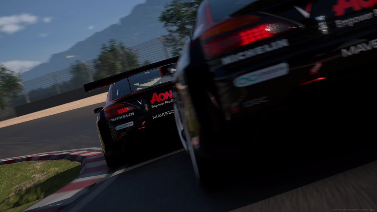 V1 Mavericks tweet media