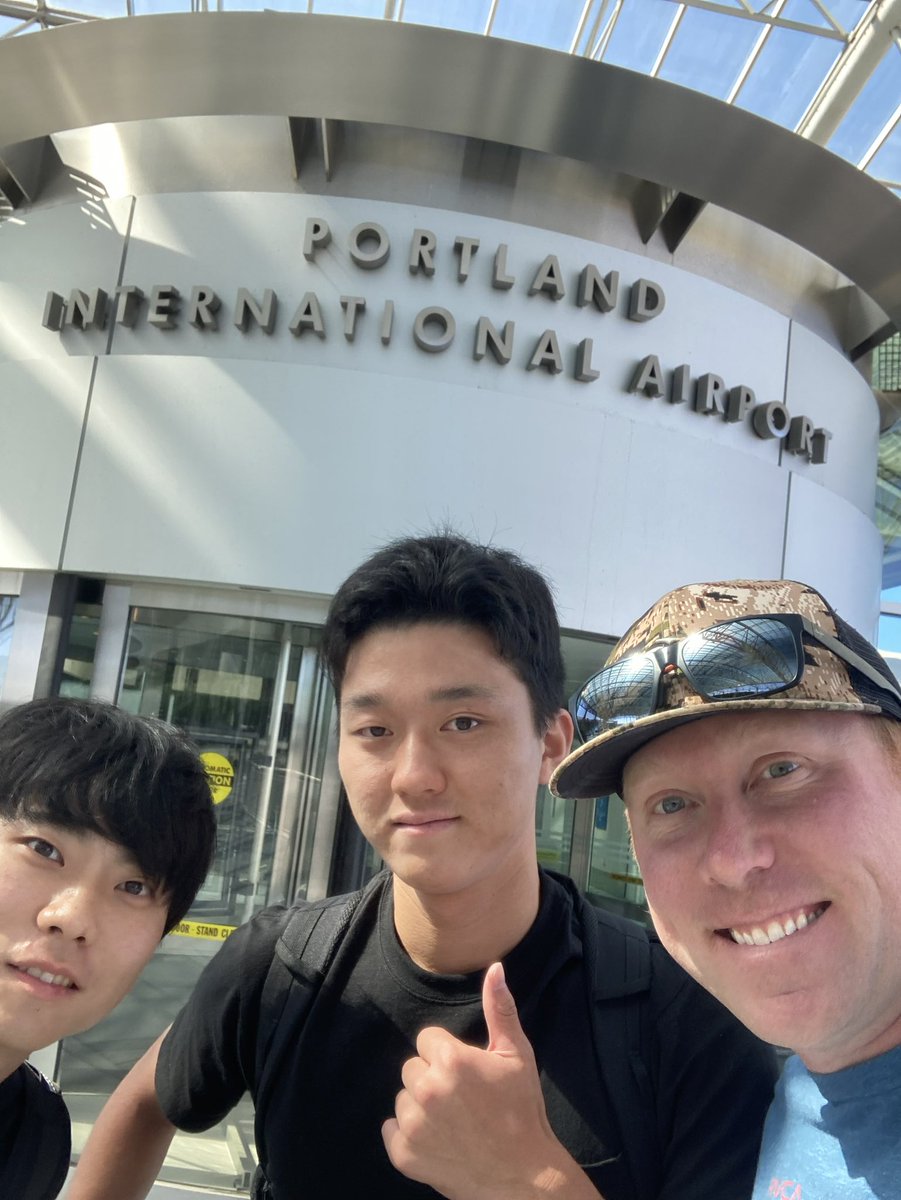 mthoodbaseball's tweet image. 2 new recruits just getting in town for the start of fall baseball on the 14th.  Big thanks to our former Skipper and Alumni Coach Bryan Donohue for picking them up!  #specialplace #family #othersfirst