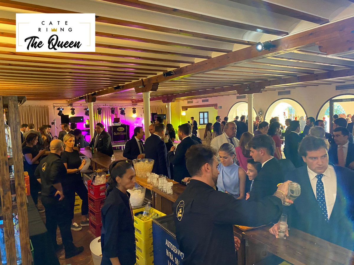 cateringTQueen's tweet photo. Sensacional barra libre de la boda de Pepe y Pastora, con la colaboración de  Autoservicio La Soledad!!
#barralibre #bodas2022 #eventos #catering #TheQueen https://t.co/tc4MkXeSgU