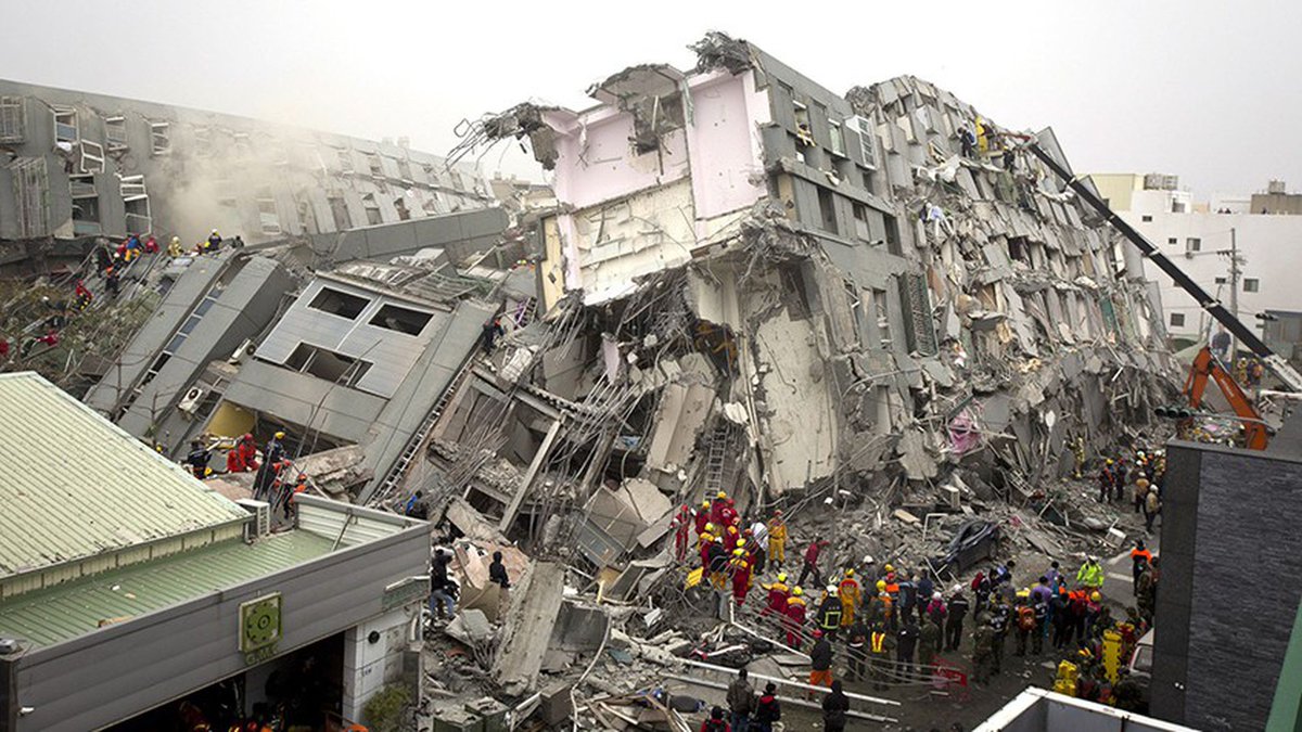 TvVia5's tweet photo. 🌍#mundo Terremoto en China de 6.8 grados deja al menos 21 muertos , epicentro se habría dado en el condado de Luding, situado a 200 kilómetros de Chengdu que cuenta con mas de 20 millones de habitantes. 
#via5tvd https://t.co/QQvZRBUXq4