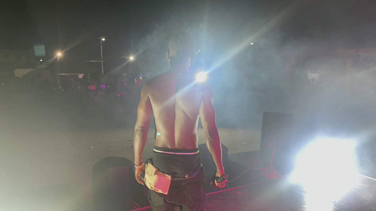 De__GrandMaster's tweet photo. Last Weekend Was An Action Movie🎥
Thank y'all for the support ❤️

#BabyKaafo #Yenka #TermytzFamily #TermytzInvasion https://t.co/VlfCWohJ2l