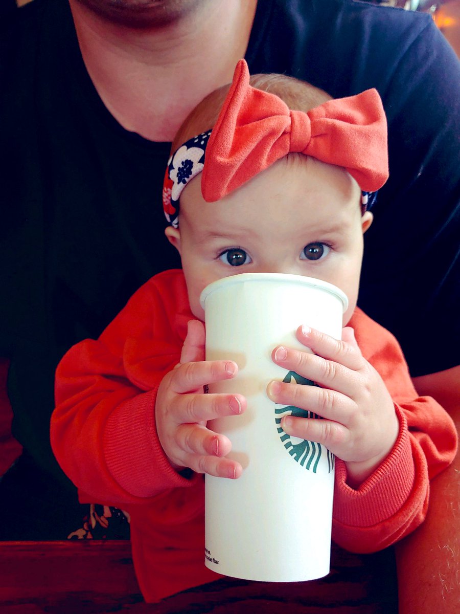 MsEllieBee's tweet photo. Start em young. Fashion and PSL. https://t.co/GhofIdruby
