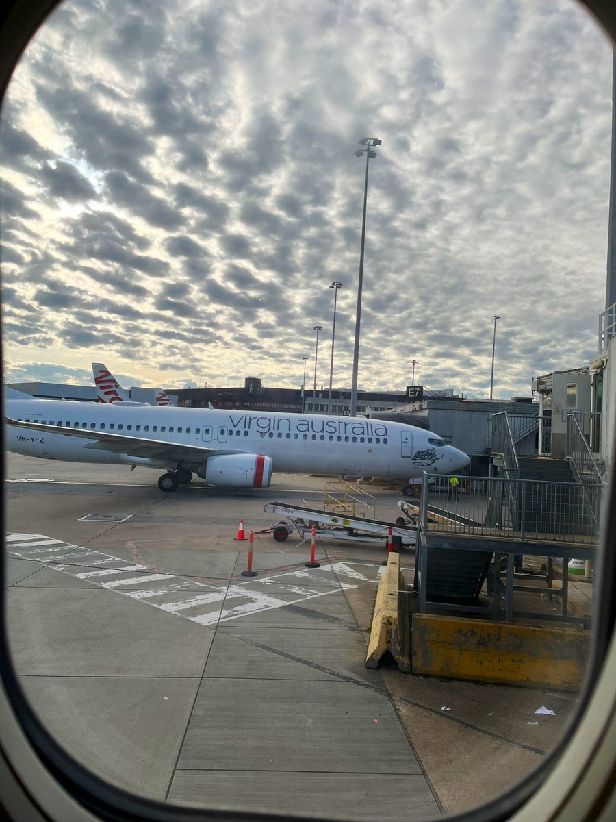 MVEG001's tweet photo. Middle seat today… 😕 but do have extra legroom. 👍🏼🤩 #Look4TheGood Off to Canberra to see my fab #STEMCareers team at @ATSE_au and all of our colleagues. Let’s go @VirginAustralia! ✈️ #VelocitySilver #GoingGold https://t.co/O92e63PI0n