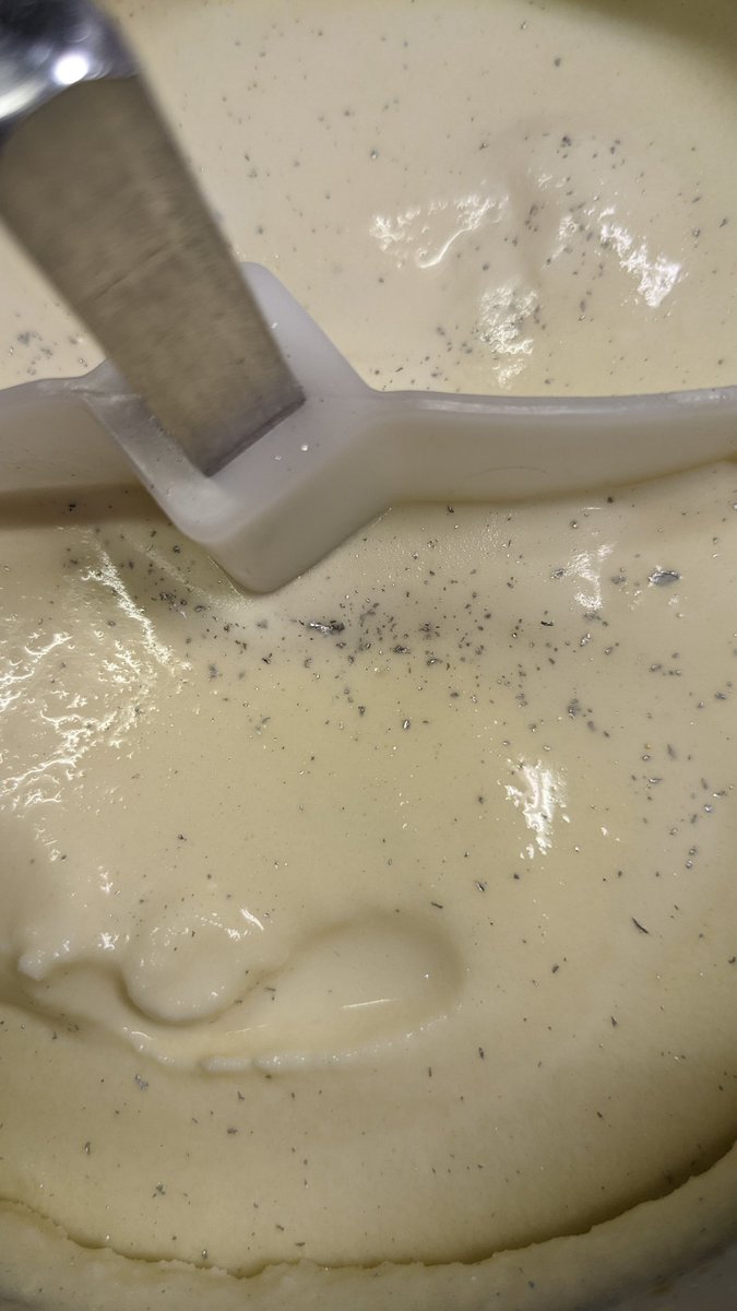 nictabor's tweet photo. @HamiltonBeach - this product is defective and dangerous. If I weren't paying attention, my children would have eaten metal shavings. Did I mention this is only the 3rd time I have used this appliance? Note: ice cream was made with the lid on, removed to show with drive unit. https://t.co/6oLrebwdaX
