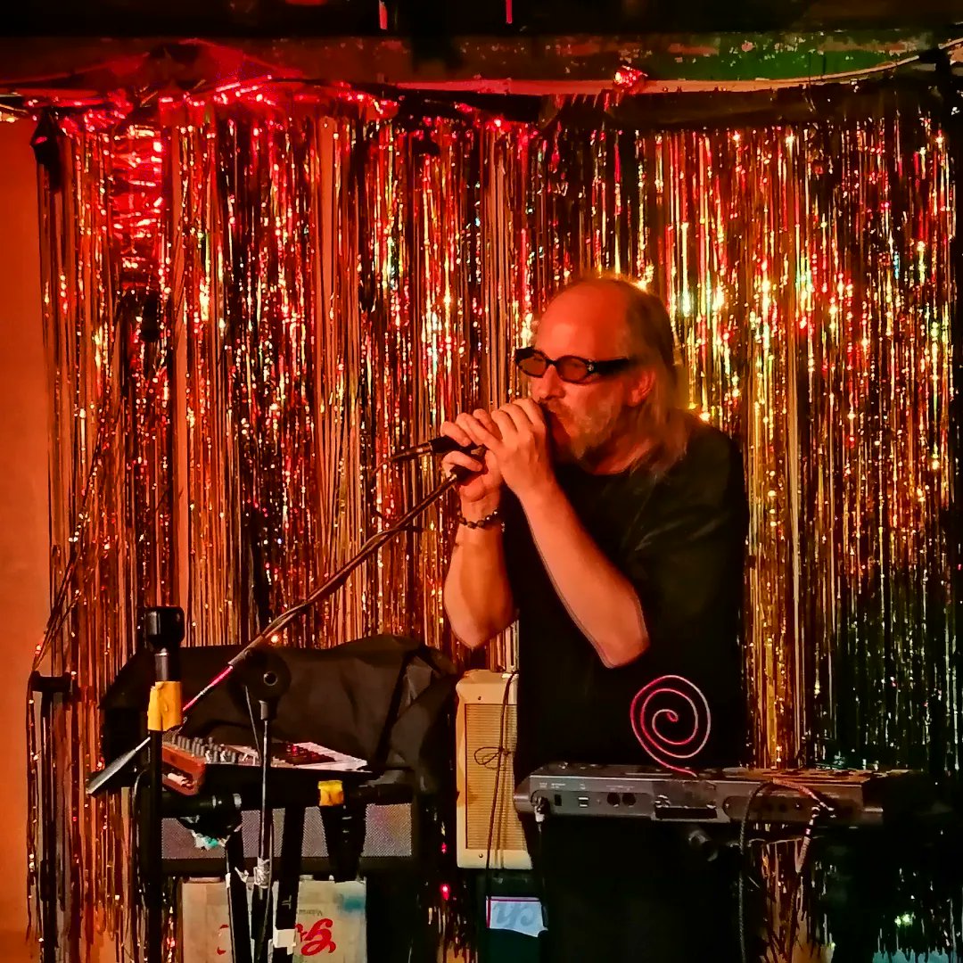 skif45's tweet photo. 🎙️ #Betamax & #CliveBell
↪️ @JellyCleaver
↪️ #PhilMFU
🏟️ @WindmillBrixton
📅 5 September 2022
📢 @SisterRayStore https://t.co/g16ua3XidZ