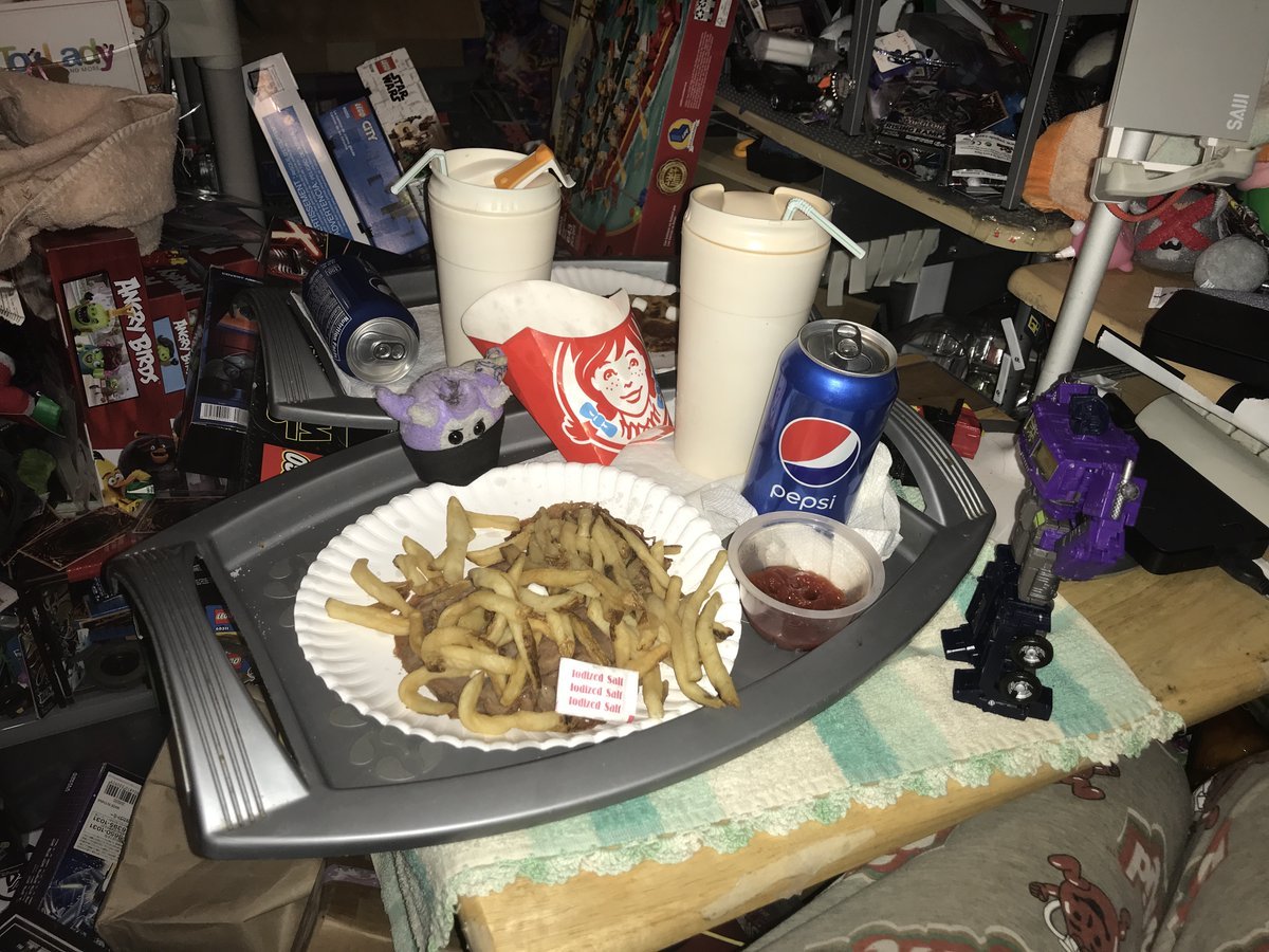 Transfan2's tweet photo. @NightShiningPR @JesseWittenrich @Botcon
Puggle IDW Galvy:Ivisited #TransformersShatteredGlass Universe Again! Today+Saw #OptimusPrime Again!We Saw Lunch From #Wendys &amp; #Arbys #005! #PugglesTalk #Transformers #ShatteredGlass #ShatteredGlassOptimusPrime #GalvySG  #FunSGPrime⭐️🔄👩‍🦰 https://t.co/jLTjCIFB75
