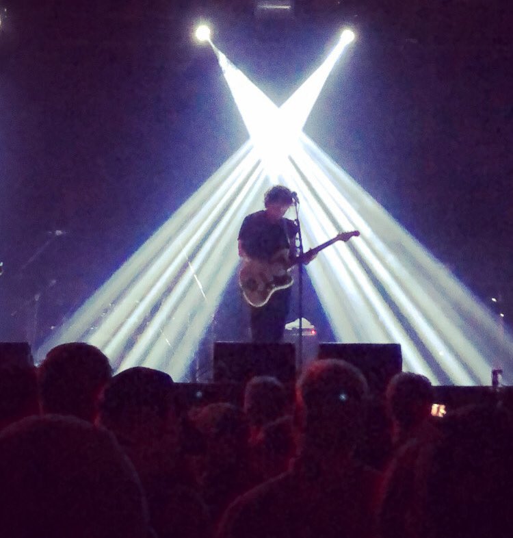 devodrum's tweet image. 1. Great to be back at The Kee to Bala.  Missed it.  2. Sam Roberts has a lot of great tunes.  Excellent show! @samrobertsband @KeeToBala