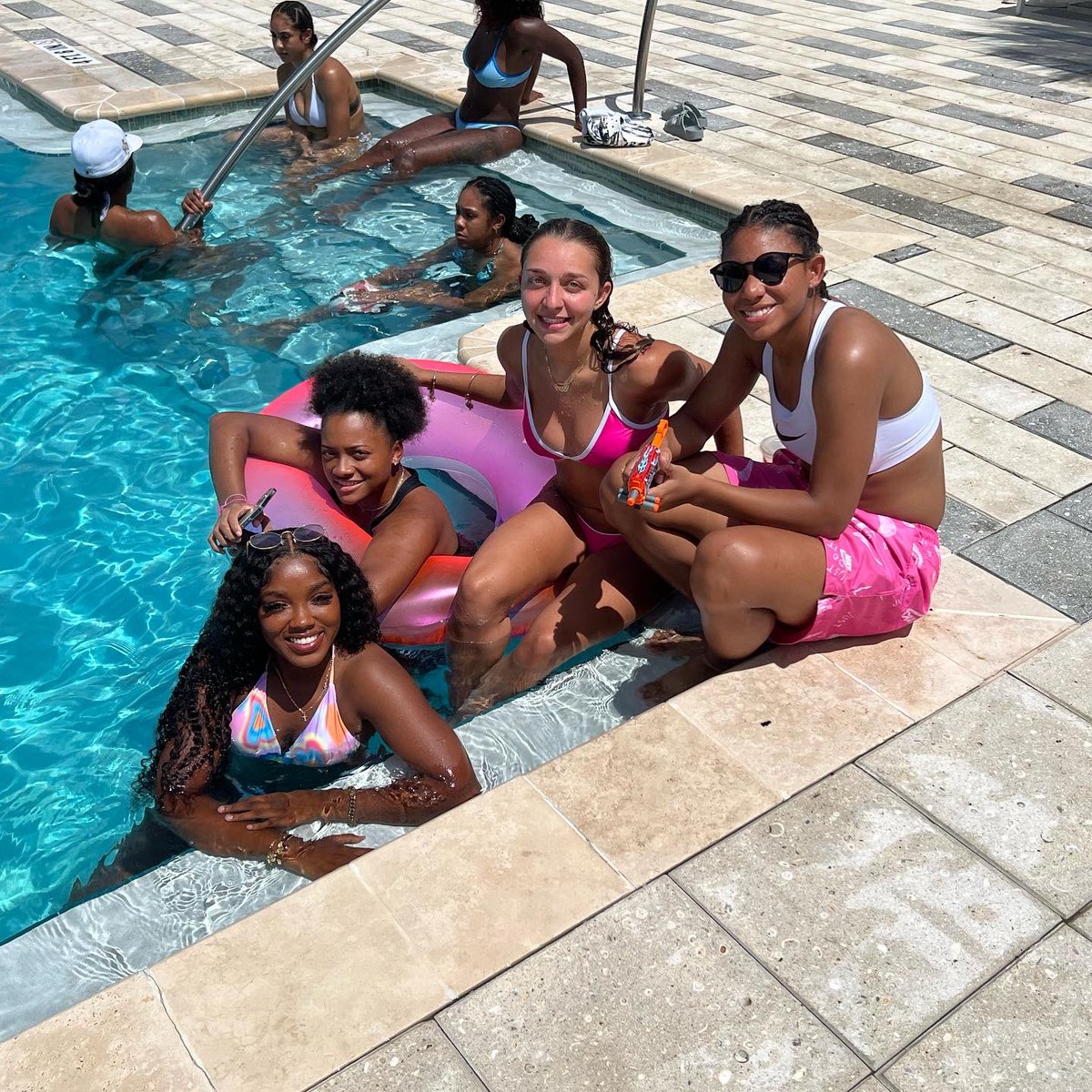 A Little Fun In The Sun! ☀️#HappyLarborDay #SisterHood