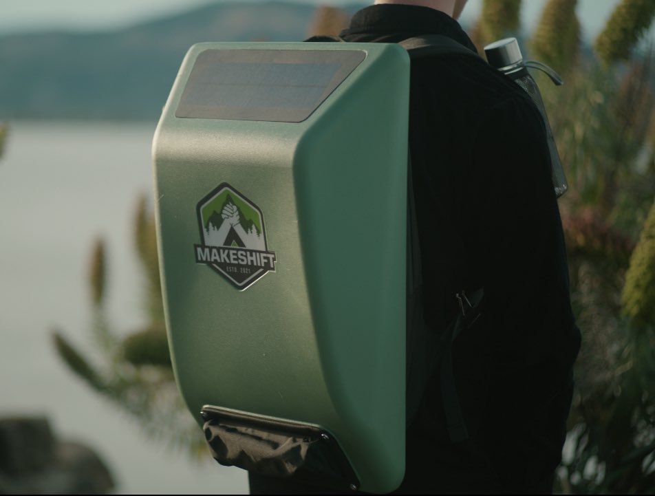 zacandrewclark's tweet photo. @theonlyjasonlee Hey Jason, Kanye recently posted about helping the homeless providing them with a backpack that’s large enough and has charging capabilities with a pillow. That’s what my nonprofit organization @HomemoreProject has built. Any chance you could pass this message along to him? https://t.co/A3WTMIHG84