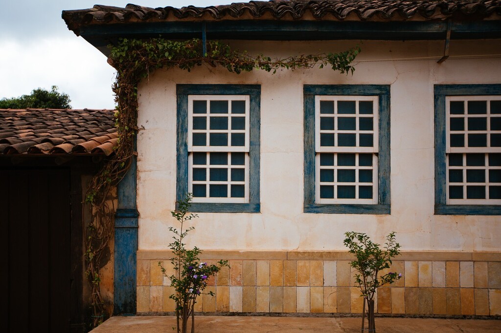 RubensWeil's tweet photo. 21.08.2022. BR. SÃO GONÇALO DO RIO DAS PEDRAS, MG. Casa na Rua do Rosário. RUBENS WEIL https://t.co/SXHQewRaMv https://t.co/AeM9OPULIG