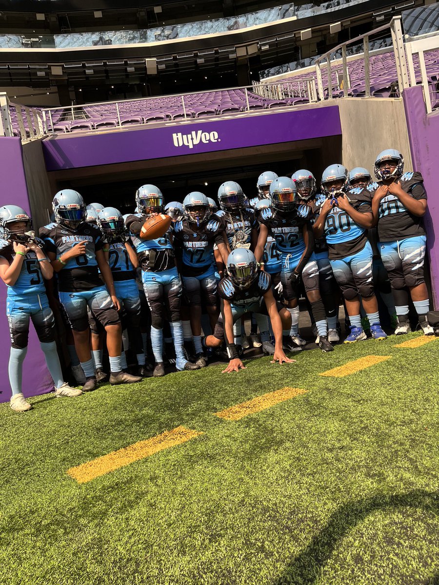 12Poe12's tweet photo. This Weekend work Was Nice in us bank stadium https://t.co/EYoTPM9bYn