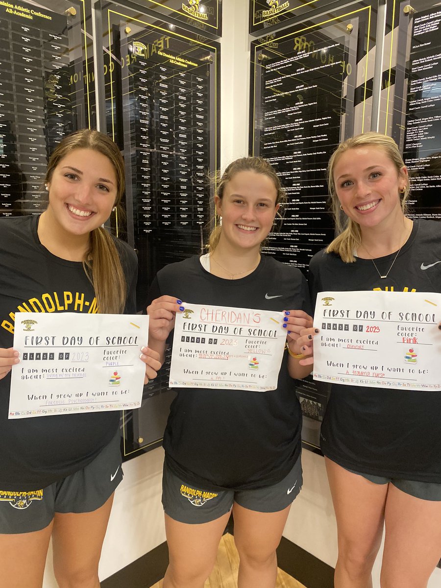 RMCWBB's tweet photo. Happy #FDOC ✏️📒🐝
So excited to welcome our squad back to campus! #GoJackets https://t.co/k0qzmXuAeN