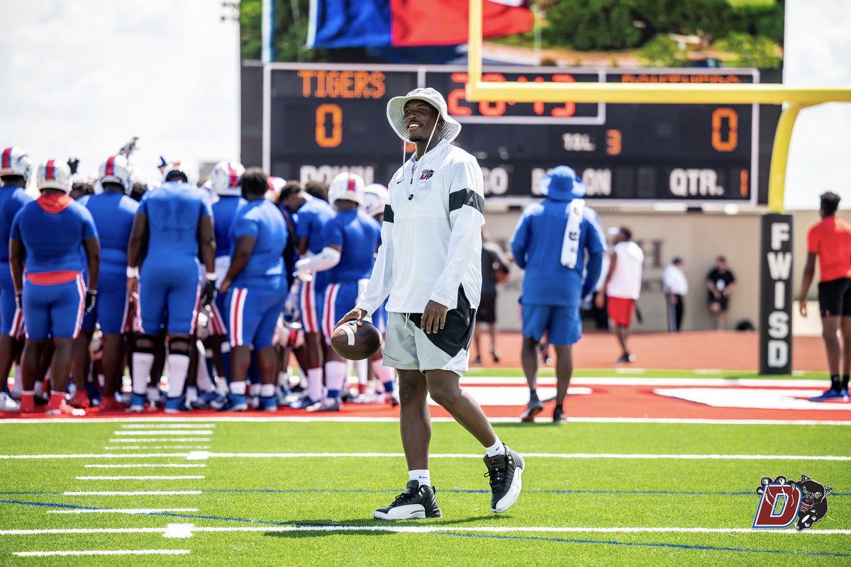 CoachXBrown's tweet photo. 2-0 🏁 https://t.co/QmVbxjavyD