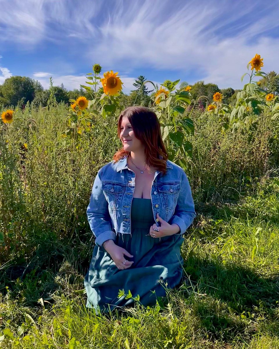 took a bit of a break from the nft space, &amp; in that time i spent lots of time in nature &amp; focusing on myself☀️🌻 i highly suggest it. but I’m back now &amp; excited to see what’s going on🥳