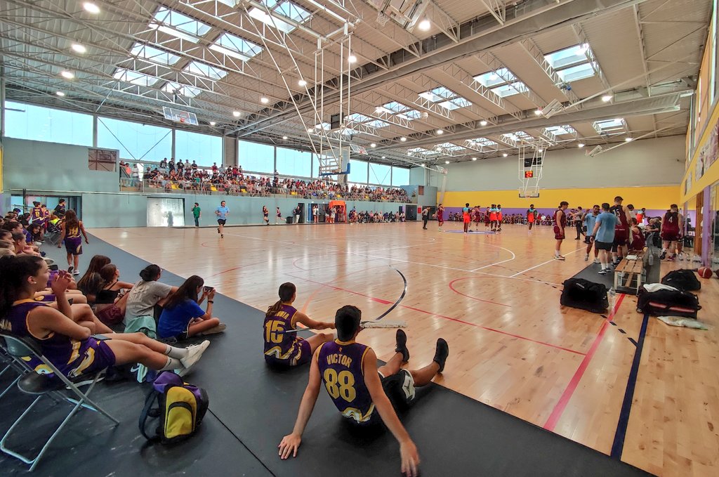 Gràcies a tots qui ho heu fet possible.
Una sensació difícil d'explicar i impossible d'oblidar! 🏀🤝🏼💜
#Basquet 
#Solidaritat 
#30anysCBC