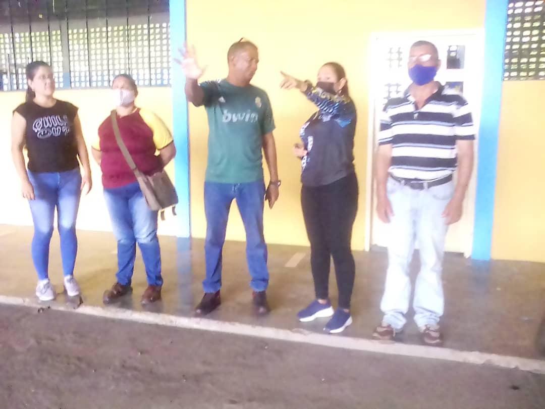 Zonaeducadelor1's tweet photo. #Bricomiles1x10 Así avanza la rehabilitación de la EPNB "Celestino Peraza" desde #DeltaAmacuro demostrando que vamos rumbo a la construcción de espacios educativos dignos de nuestros estudiantes. @NicolasMaduro @_LaAvanzadora @MPPEDUCACION @FannyG45 #GolpeContraElNarcotráfico https://t.co/w6dxjfD00a