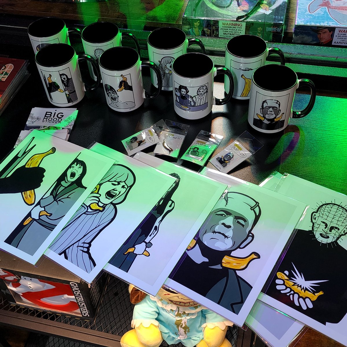 atomic_horror's tweet photo. This store is going to be bananas! 🍌 We had a good long working weekend here at Atomic Horror. A little more business with Orange County in the next day or two and then we'll announce some opening days. We're chomping at the bit to let you all in. #horror #bananas #trevorwayne https://t.co/SCqzDxQxYW