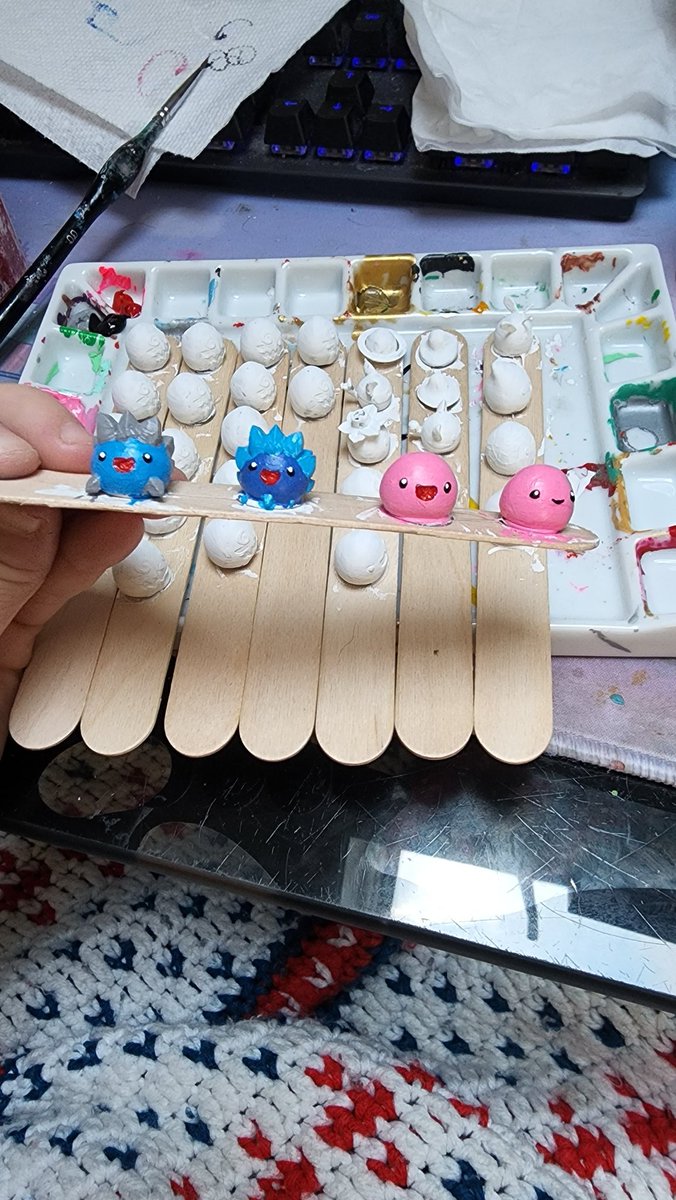 SimplyEdenUS's tweet photo. I've been working hard designing my first Dice Collection with these new masters!

Many over on tiktok were able to guess what I was making. Can you?

#dice #guess #surprise #dnd #ttrpg #dicemaker #artist #3dprinting #collection https://t.co/Uqqk8qdWQK