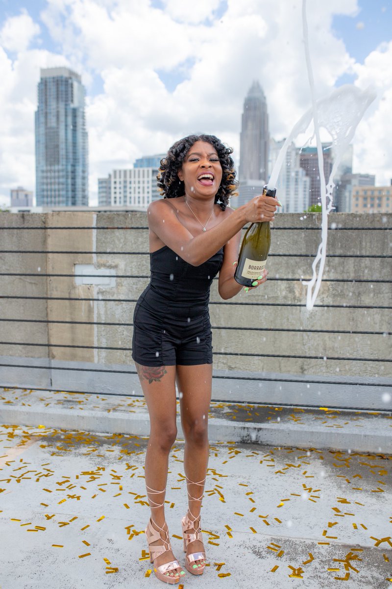 Queen T✨ tweet media