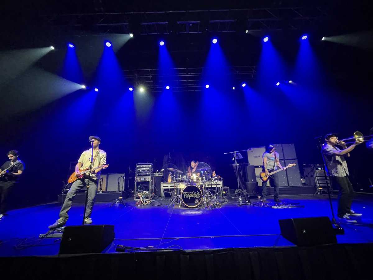 excitableones's tweet photo. Such a good show in #GrandRapids with @Tropidelic last night. Always big energy and righteous tunes. #Reggae https://t.co/NBsTeJPyaY