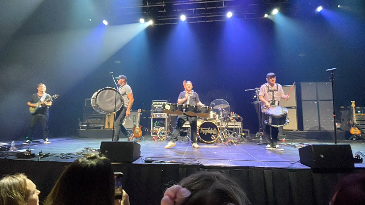 excitableones's tweet photo. Such a good show in #GrandRapids with @Tropidelic last night. Always big energy and righteous tunes. #Reggae https://t.co/NBsTeJPyaY