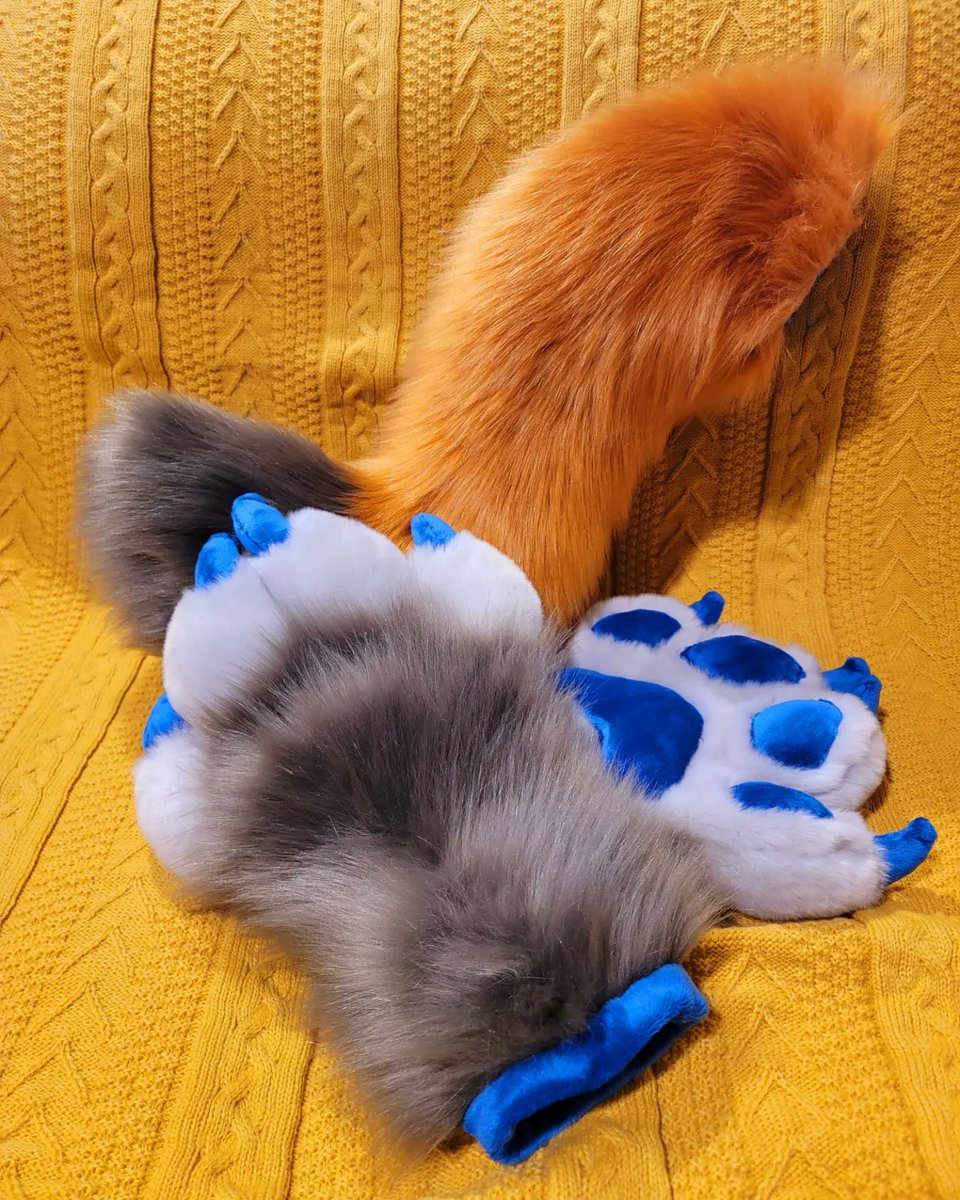sleepybeastshop's tweet photo. Folf Paws and Tail set still up for grabs on DD!
$225 + free shipping! Link in my carrd in bio 🦊 https://t.co/JhddIXud6o