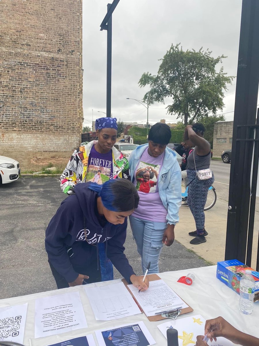 JakeTowersChi's tweet photo. Community Cookout was a success. They now know someone is willing to fight for them. #LetsBuildTowers37thWard 
#TheTimeIsNow https://t.co/N8H0baMPrH
