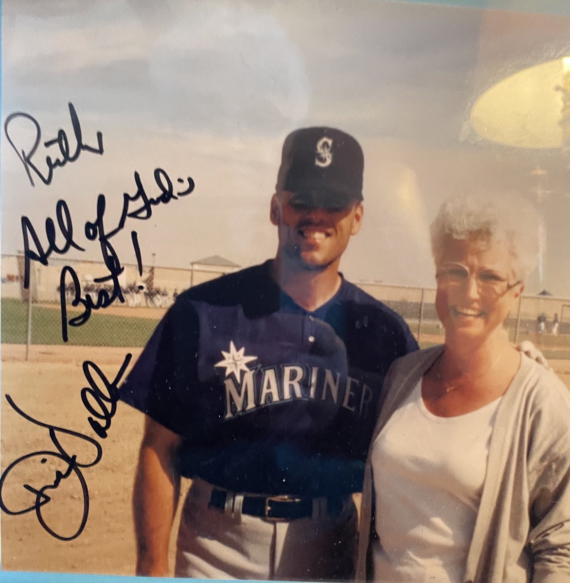 Ruth Weigelt tweet media