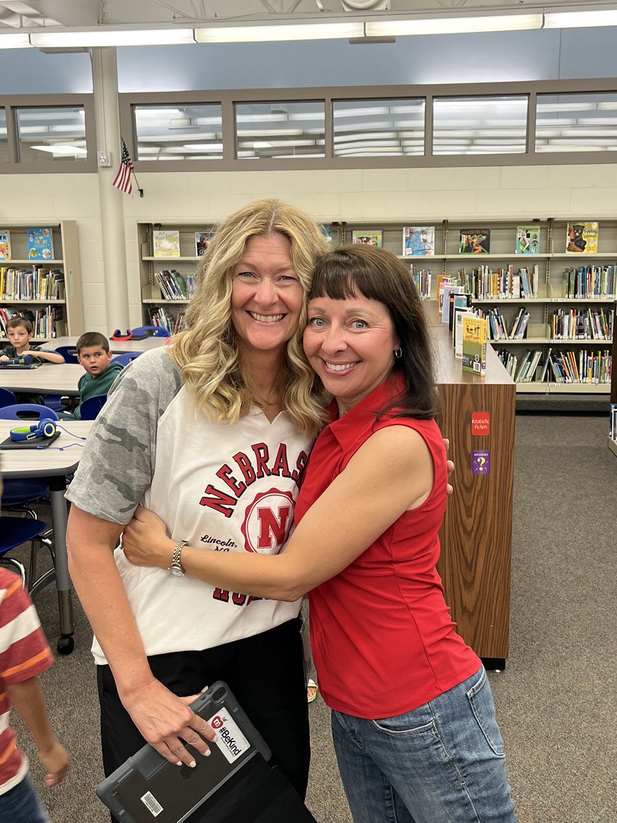 SingerStacy's tweet photo. I got my dose of darling at @MPSRockwell. These two mommies were taking their babies on vacation. Heard a great joke via eye tracking on an iPad. Saw the FABULOUS Julie Sutfin! And I got to play a little four square.  #Proud2bMPS #somuchgoodness https://t.co/orUm73rXx1
