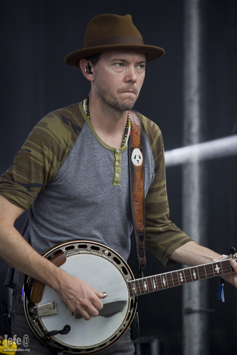 Jefe's tweet photo. A few more shots from @SacredRoseFest , we had a wonderful time and hope that they are able to work out the kinks and return next year.
@mollytuttle #InfamousStringDusters https://t.co/bP1NaqCZ73