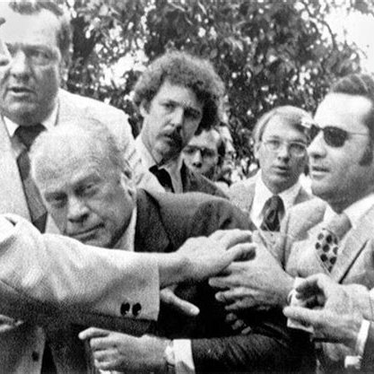 TammiMinoski's tweet photo. #OTD 1975: Lynette #SqueakyFromme, a follower of the Manson family cult, failed in an attempt to shoot President #GeraldFord in Sacramento. Fromme was paroled in 2009 after 34 years in prison. #Presidents #History https://t.co/30cAcF2UFz